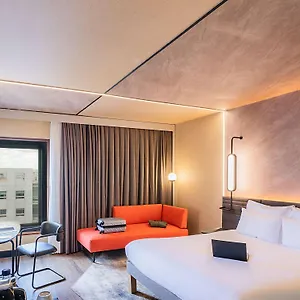 Otel Novotel ****